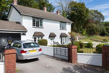 Welcome to Homeleigh - a picture perfect cottage near the village of St Agnes.