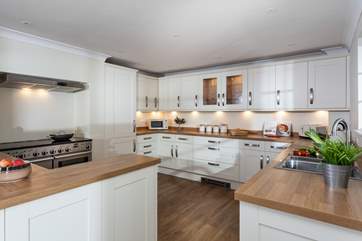 The kitchen has all you need to cook up some truly delicious suppers.