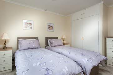 Bedroom 3 has 'zip and link' beds which can either be made up as two singles or a super-king bed.