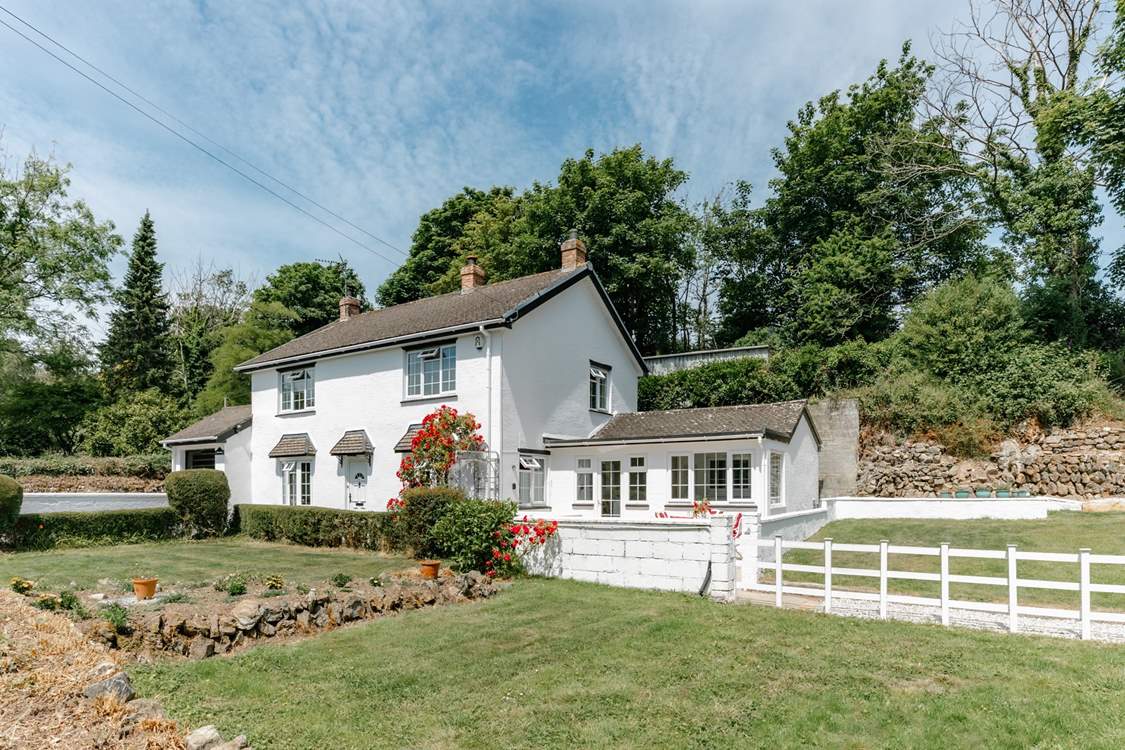 Welcome to Homeleigh - a picture perfect cottage near the village of St Agnes. 