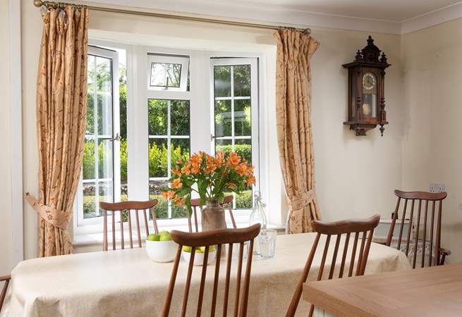 The perfect spot for long relaxing meals together. 
