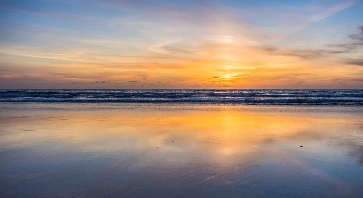 St Agnes is famous for it's stunning sun sets. 