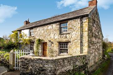 Welcome to Trelash House, a Grade II Listed 17th Century cottage.