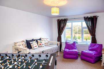 There is a snug/games-room.