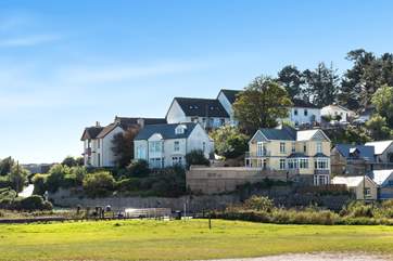 Looking back towards Bridge House.
