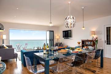The open plan living-room and all the bedrooms enjoy this wonderful view.
