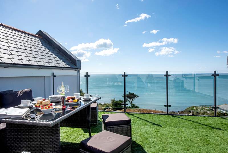 The icing on the cake - the roof terrace, where you can soak away all your stresses in the hot tub
