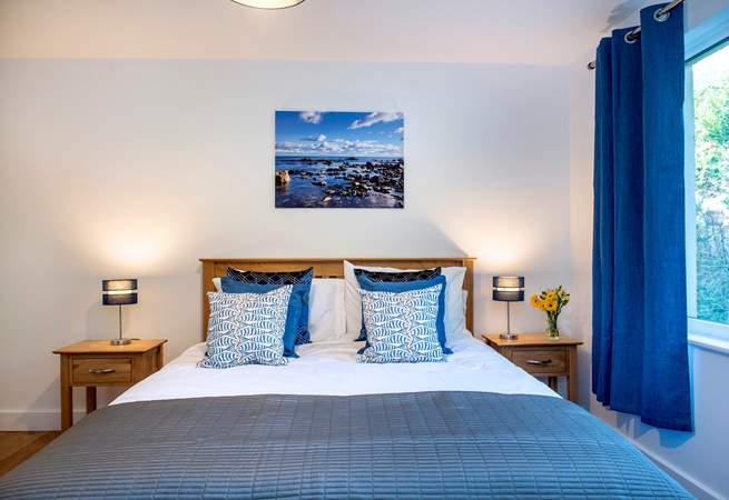 Whitsand Bay View has three stylish bedrooms.