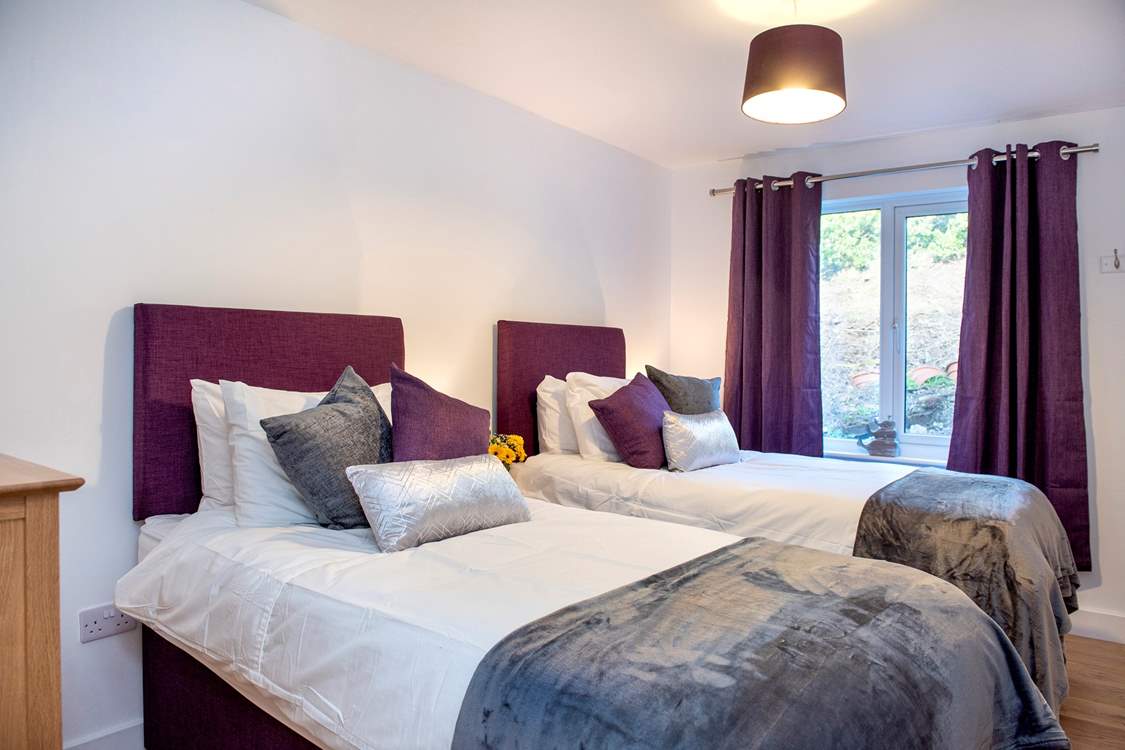 Bedroom 3 can be set up as twin beds or a super-king size bed, providing great flexibility.