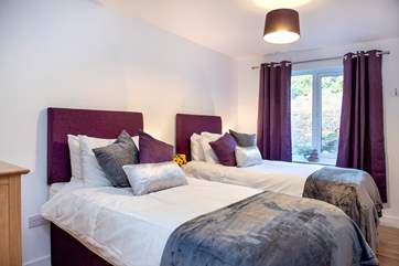 Bedroom 3 can be set up as twin beds or a super-king size bed, providing great flexibility.
