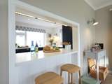 The sociable breakfast-bar.