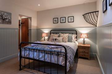 The double bedroom has an en suite shower-room.