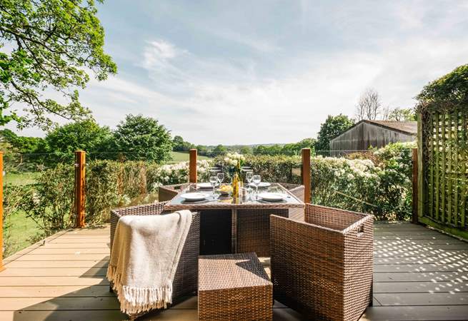 Al fresco with a view!