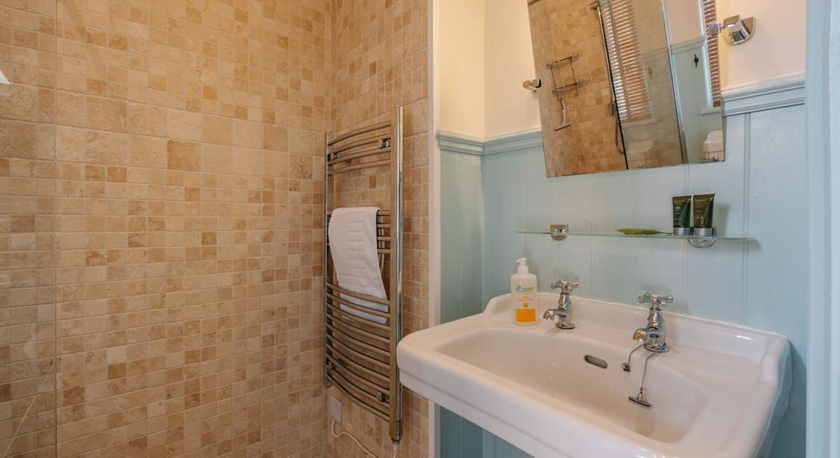The en suite, what better way to start the day with an invigorating shower!