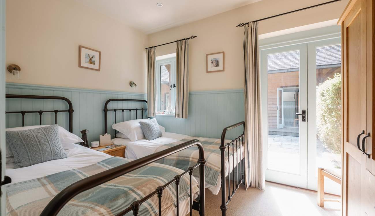 The relaxing twin room.