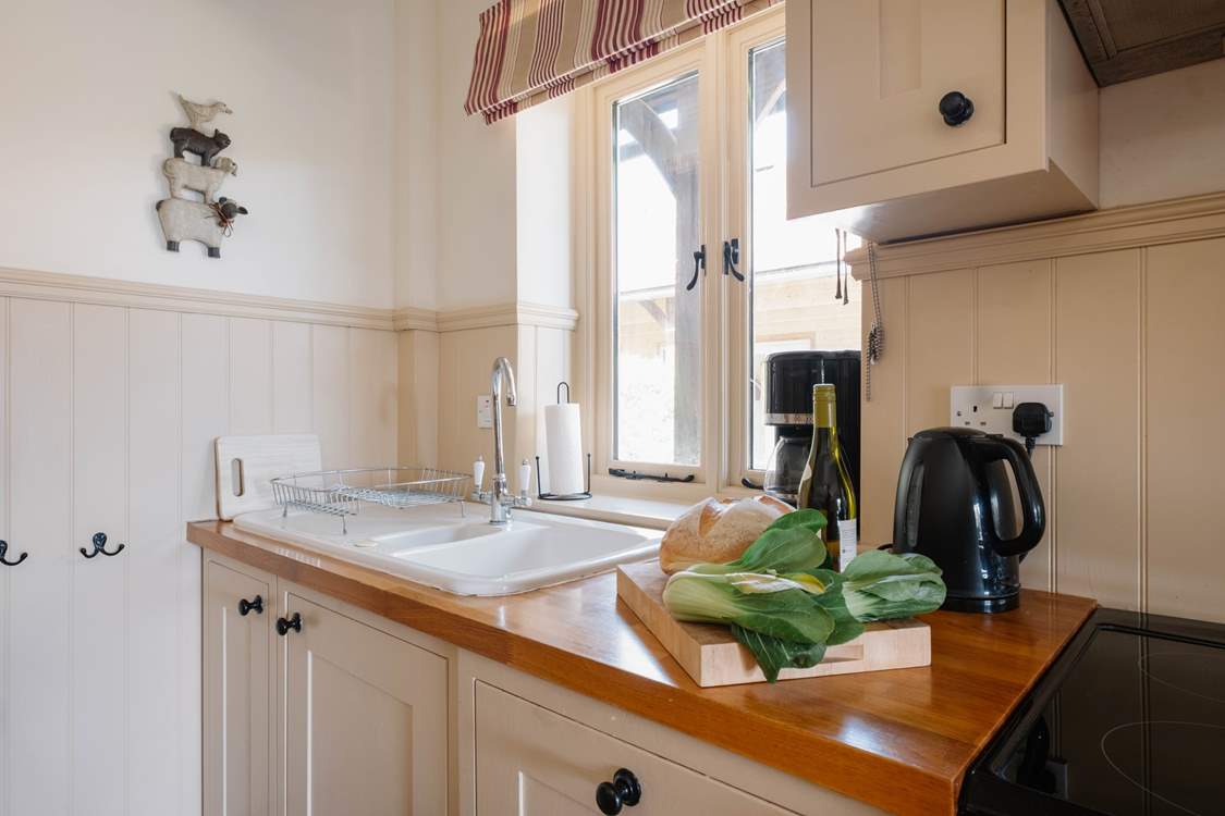 The kitchen will please any budding chef!