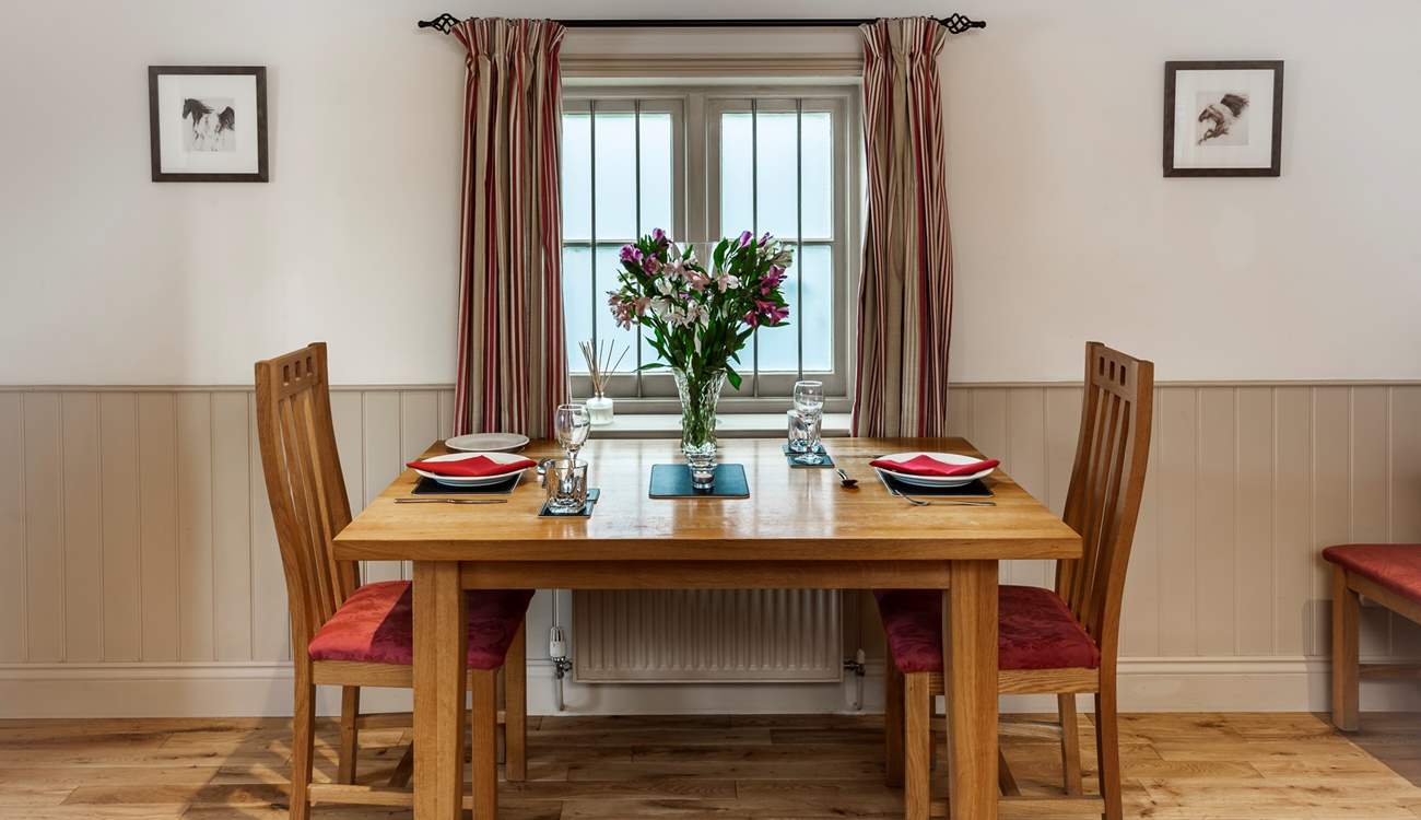 Plenty of room for a couple to dine.