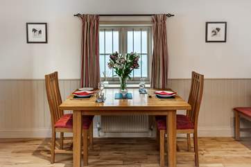 Plenty of room for a couple to dine.
