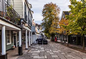 Tunbridge Wells has plenty of restaurants and cafes offering a range of British and continental cuisine.