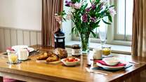 Breakfast for two!