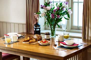 Breakfast for two!