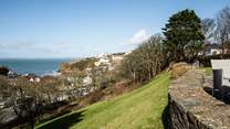 Front garden with a splendid sea view.