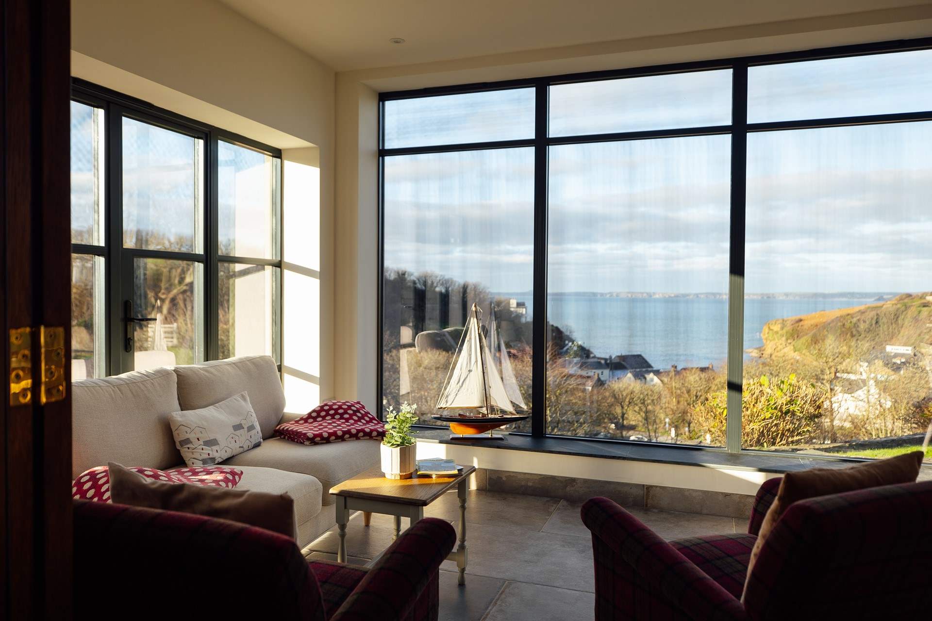 The Orangery is a superb addition to Seaside House. Soak up the spellbinding views of the everchanging seascape.