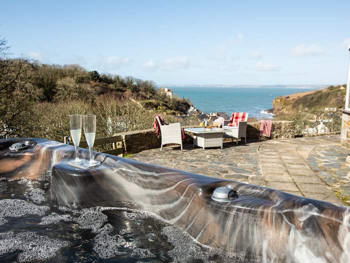 Seaside House, Sleeps 10 in Little Haven