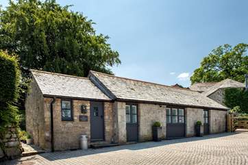 Welcome to The Lambing Shed, a gorgeous Barn conversion in the middle of the countryside with plenty of parking