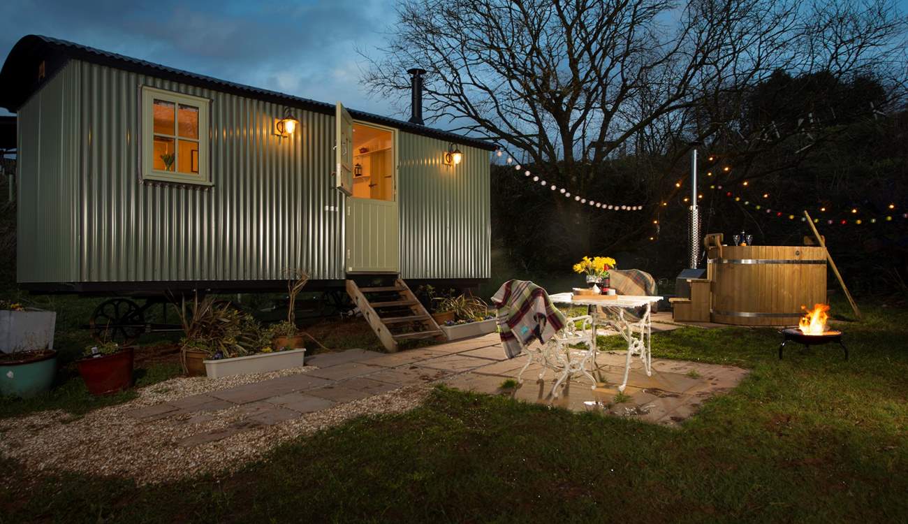 Toast marshmallows over the fire-pit, followed by starlit dip in the hot tub.