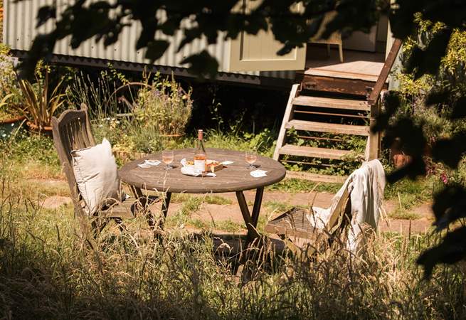 An idyllic spot for your morning coffee or an afternoon tipple...