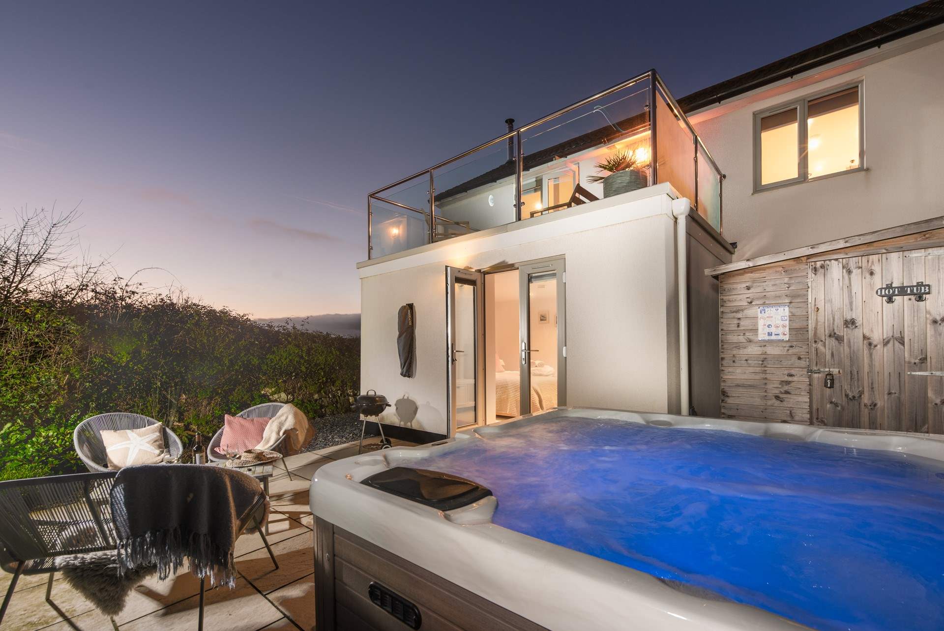 Dreamcatcher has everything for the perfect holiday, the view, such style and a glorious hot tub.