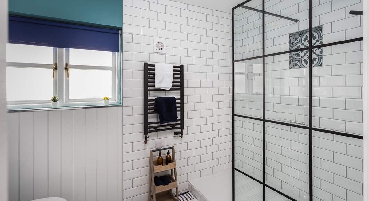 The fabulous en suite shower-room.