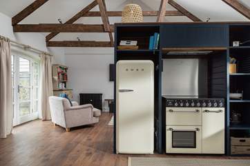 The kitchen is very well-equipped.