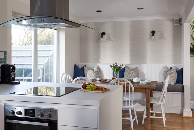Open plan living at its best, dine at home or book a table at the pub around the corner - saves on the washing up.
