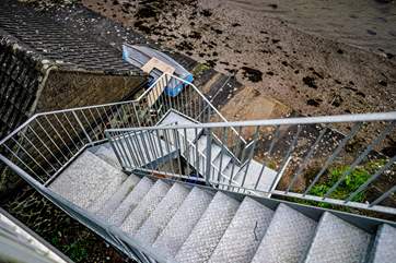 Steps down to the estuary. Children must be attended at all times. Please be careful and use the handrails on either side. Please do not leave equipment on the side of the estuary overnight.