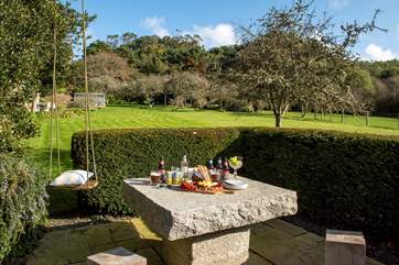There are so many places to enjoy this garden, a week is not long enough to enjoy them all.