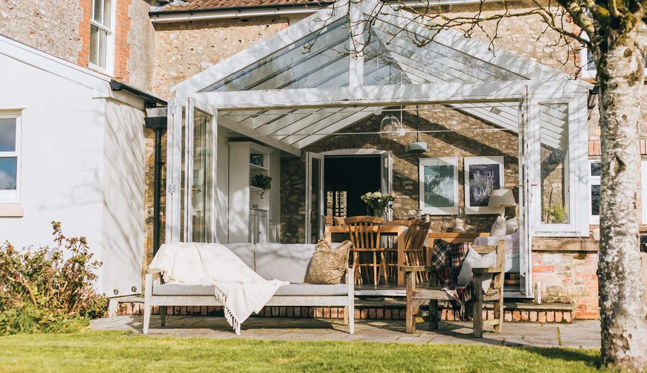 On those sunny days open up the bi-folds and enjoy the sunshine.