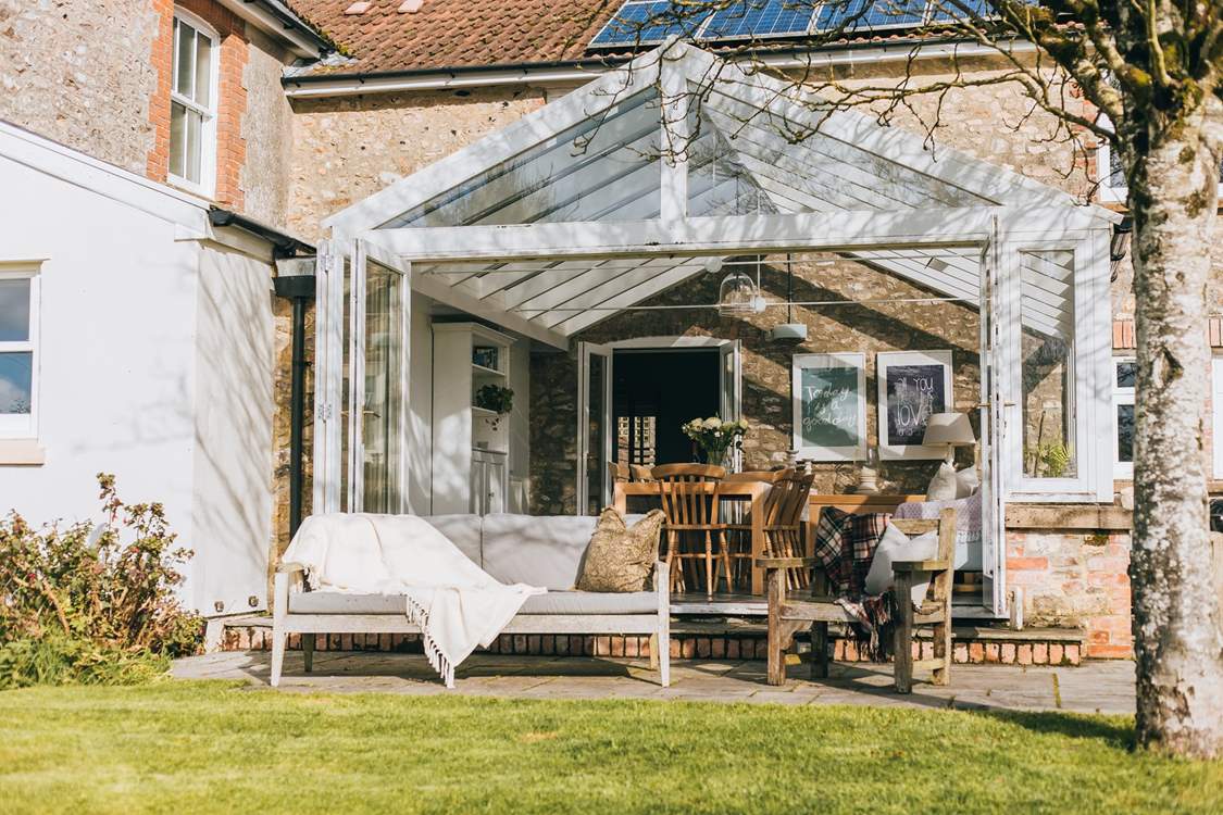 On those sunny days open up the bi-folds and enjoy the sunshine.