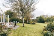 The pretty garden even in the autumn!