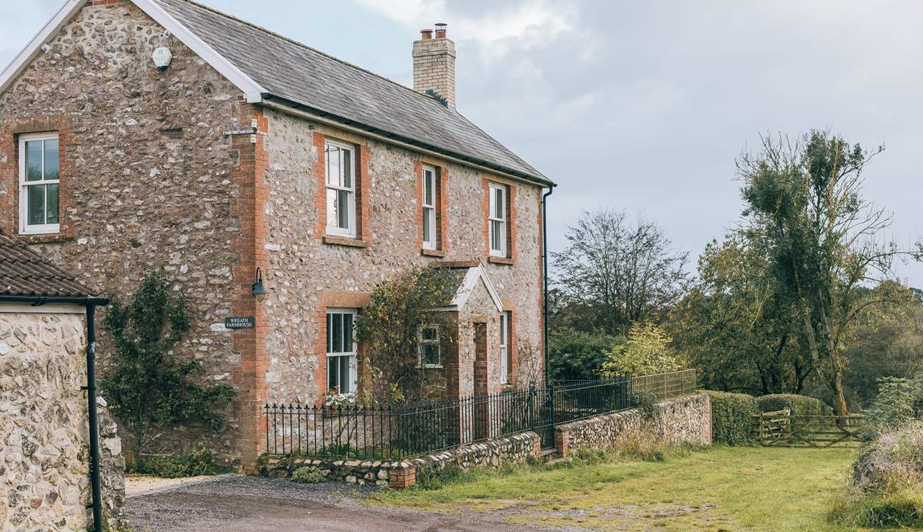 The driveway sweeps round to the left into the courtyard where you will find the parking for the farmhouse. 