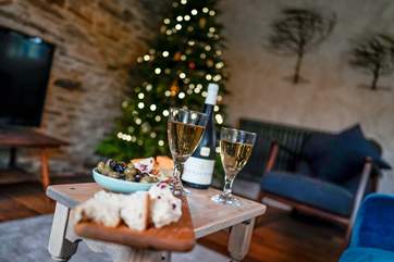 Time to enjoy a glass of wine whilst sinking into the velvet sofa.