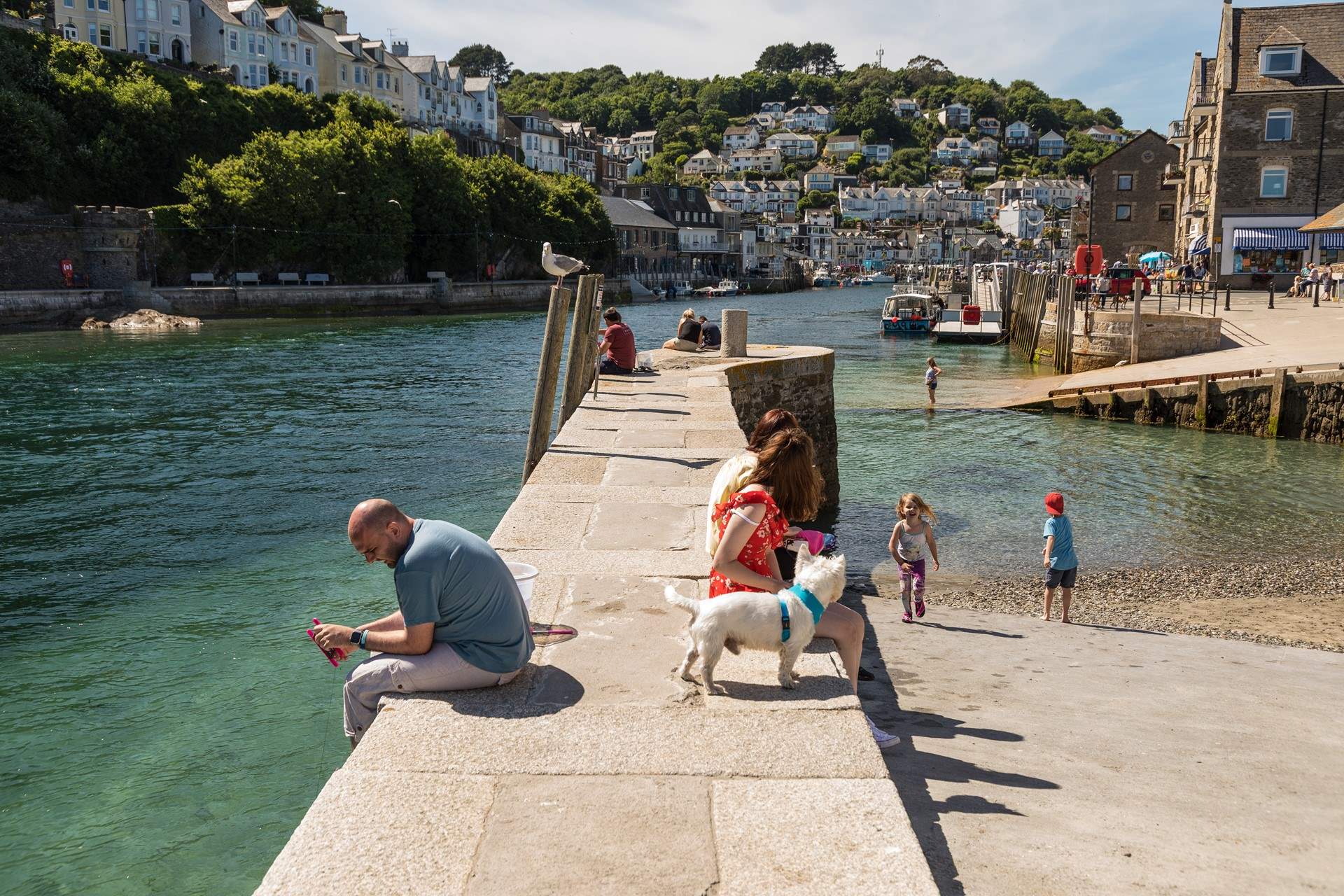 Head to the pretty coastal town of Looe the perfect spot for family fun from enjoying the beach to crabbing or simply enjoying a bag of chips. 