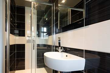 The contemporary shower-room.