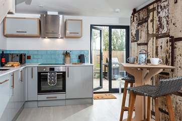 Eat al fresco or indoors?