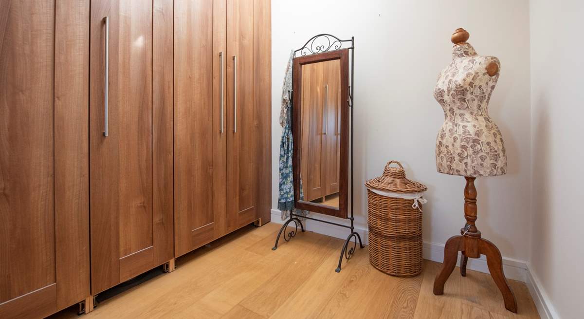 The master bedroom has a dressing-room, perfect for all your holiday clothes. 