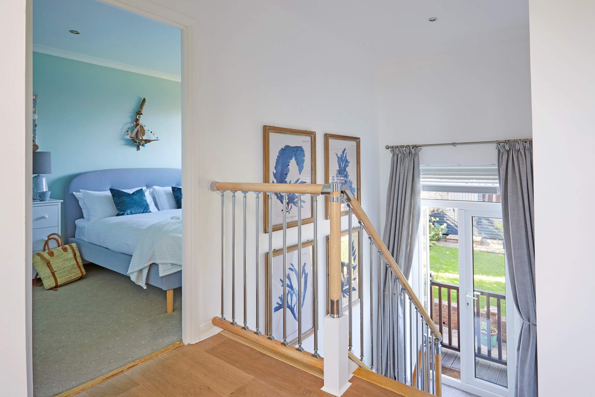 To make the most of the views, the living area is located on the first floor.