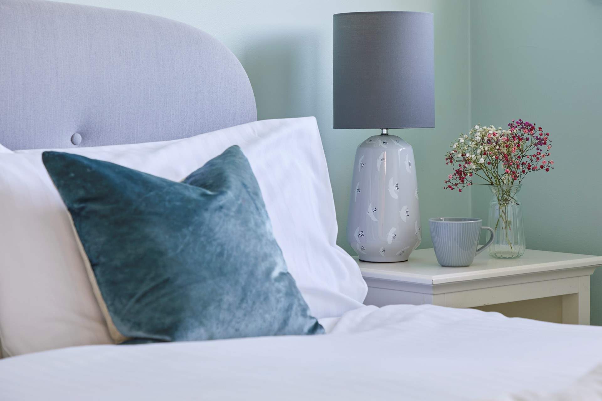 Overlooking the garden, it's so peaceful here.