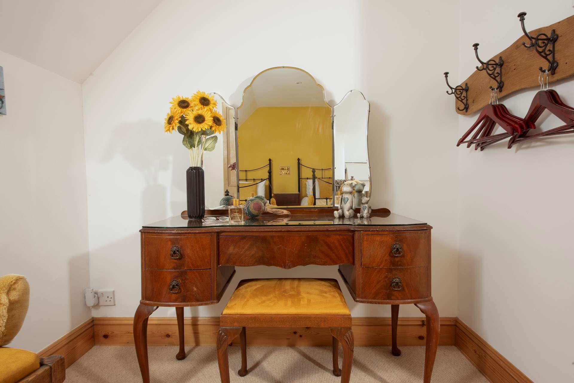 A touch of grandeur.