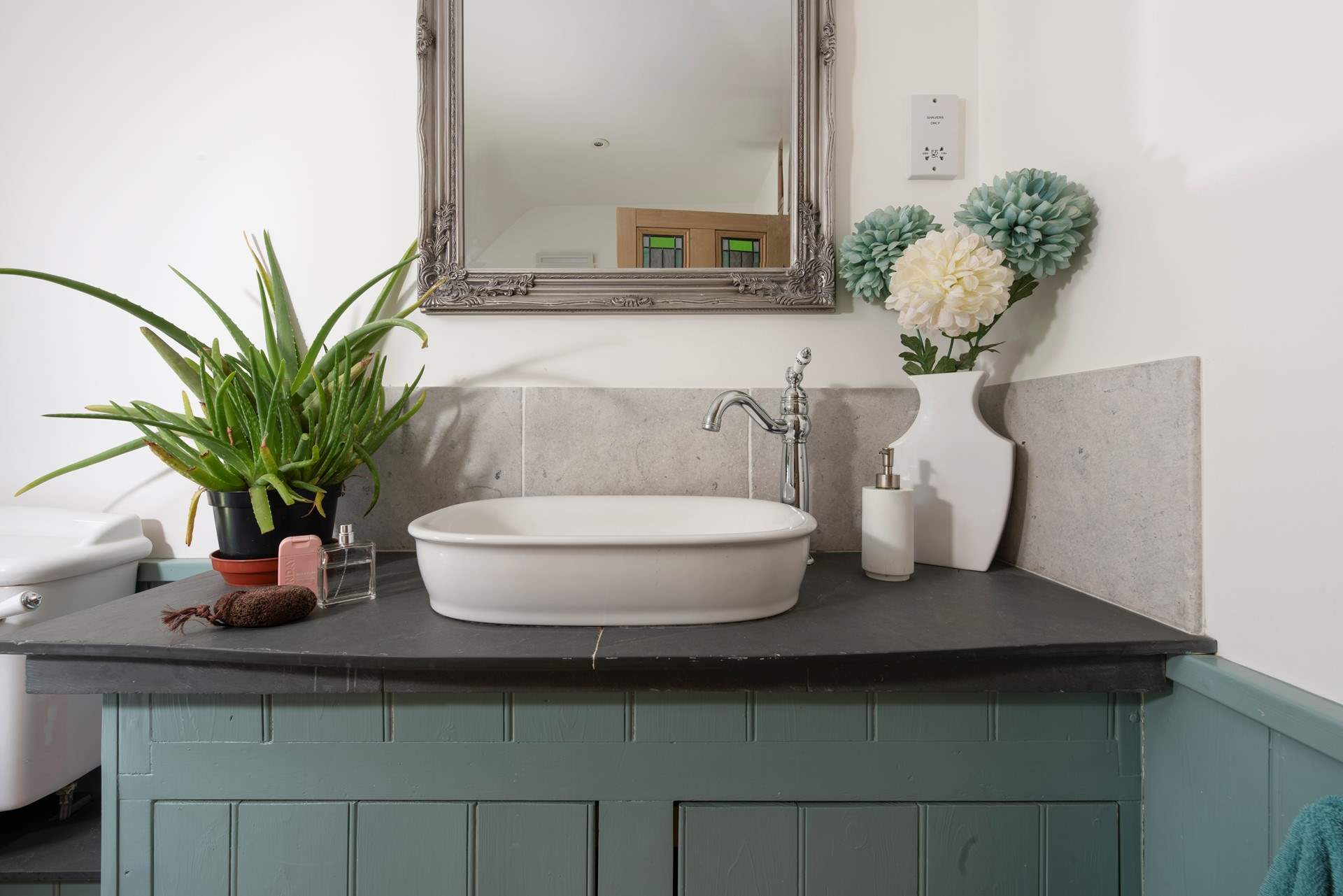 Beautiful fixtures and fittings.